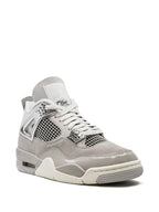 Air Jordan 4 Frozen Moments